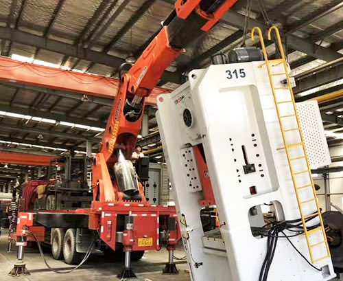 九合垸原种场附近随车吊出租，轻松解决运输难题